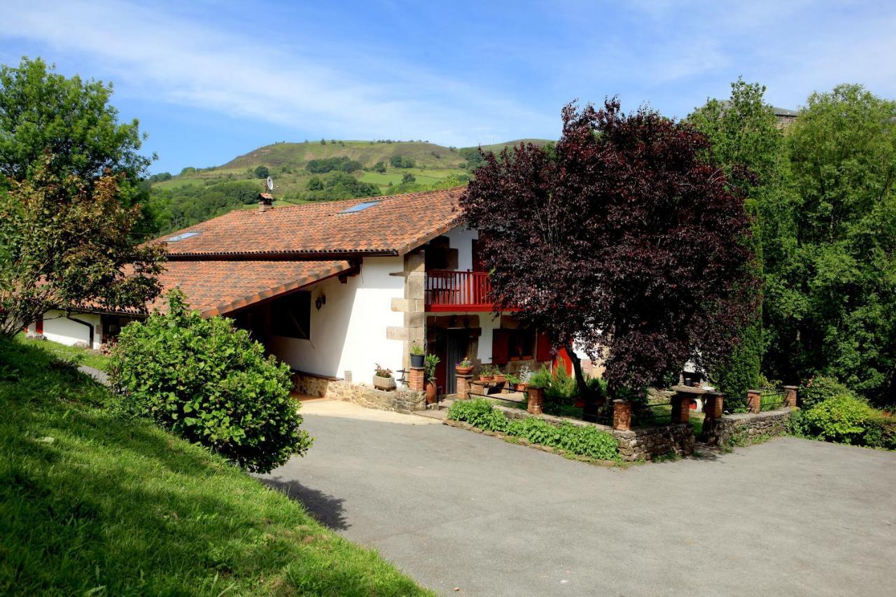 Гостевой дом Casa Rural Malkornea Майя-дель-Бастан Экстерьер фото